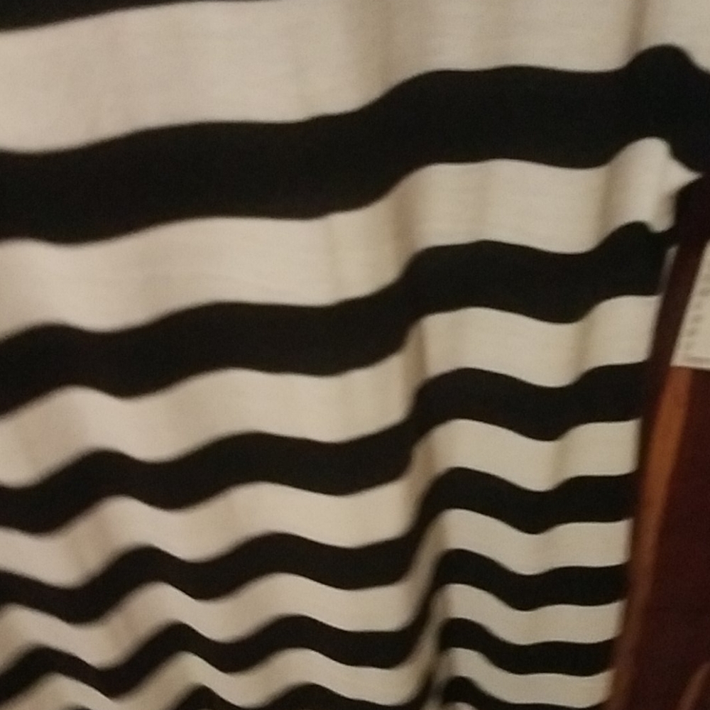 BNWT SIZE MEDIUM LLR MARIA